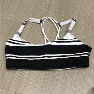 Lululemon free to be sports bra size 6